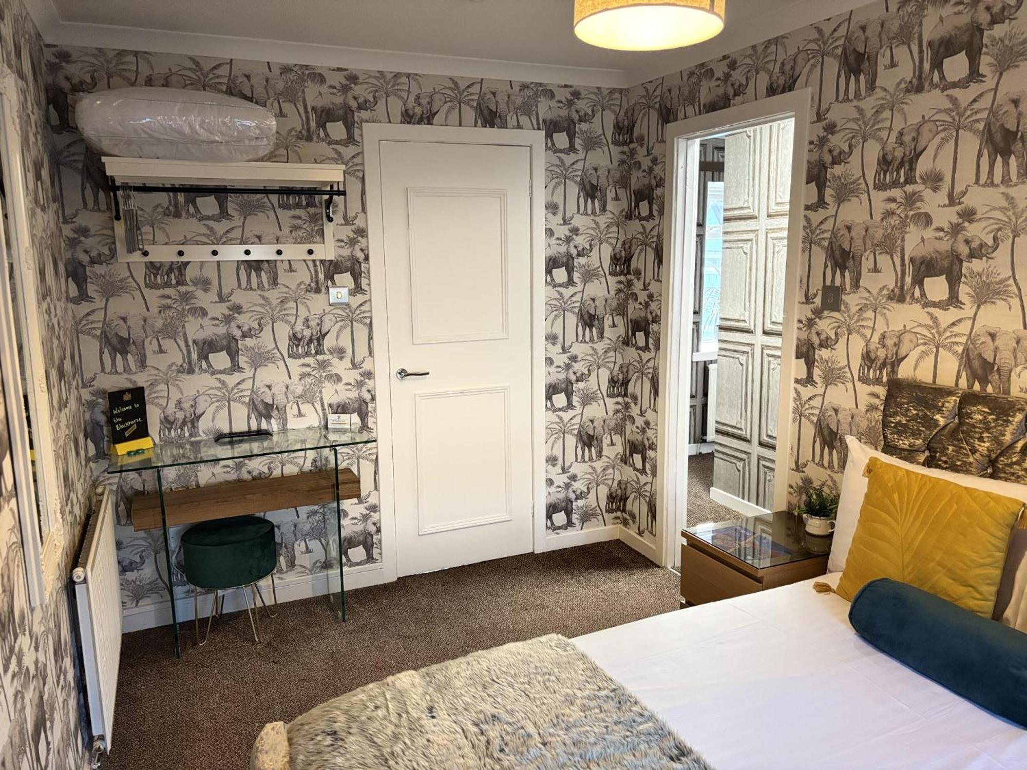 The Blackhorse Accommodation Newton Stewart Habitación foto